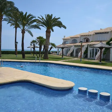 3 Locdenia Apartment *
